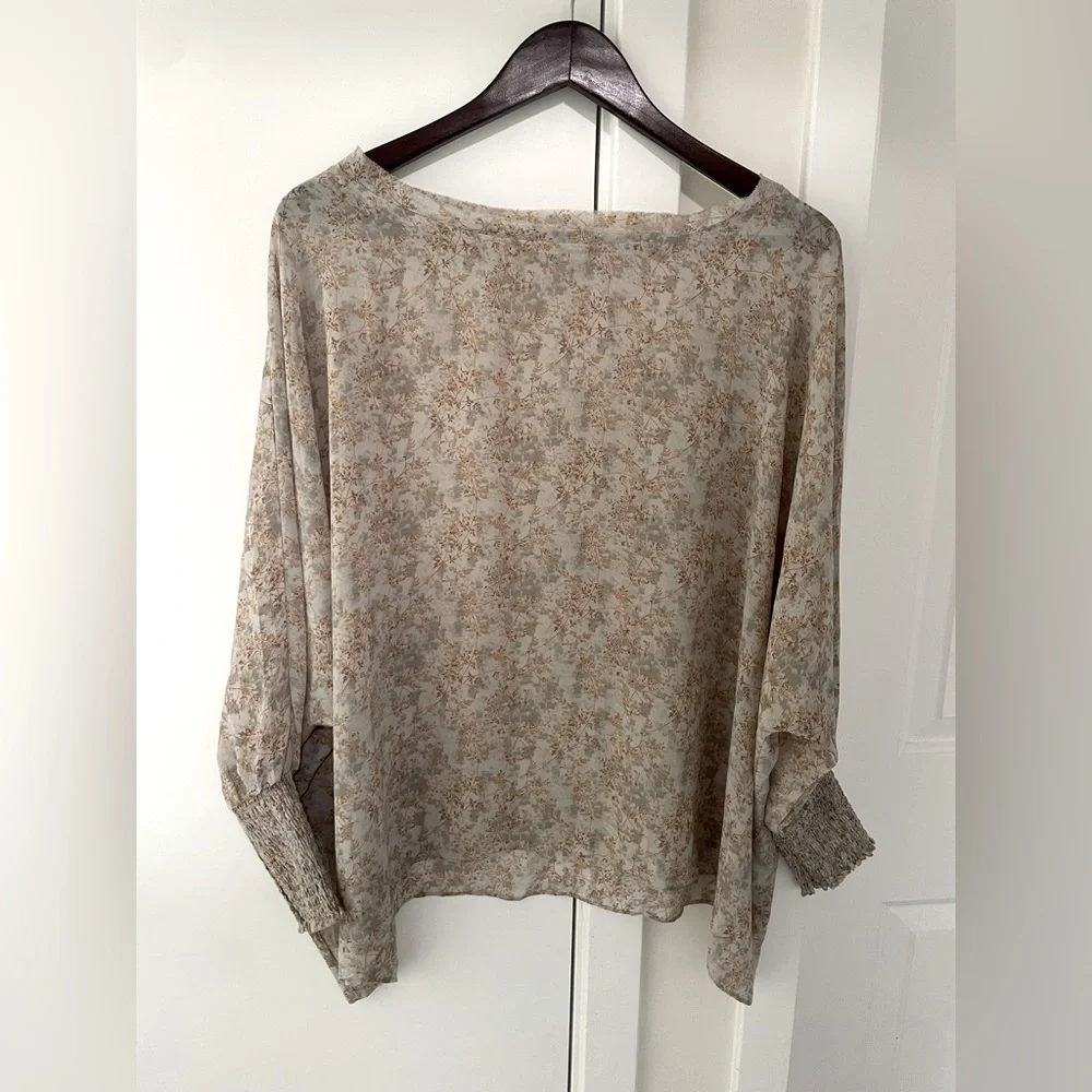 Pattern blouse size Medium/Large - Picture 1 of 3